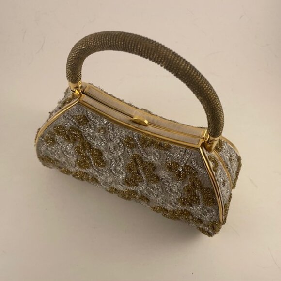 NINA GILL Paris Vintage Luxury hand embroidered evening handbag; snap enclosure. - Picture 3 of 5